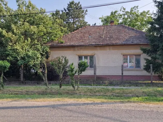 Eladó ház Törtel 72 nm