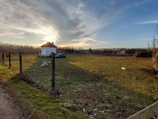 Eladó mezőgazdasági ingatlan Nyársapát 20 nm