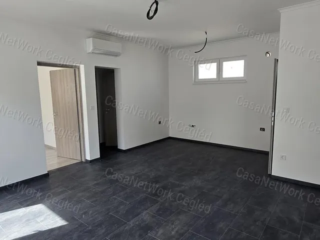 Eladó lakás Cegléd 68 nm