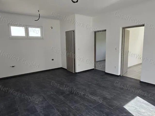Eladó lakás Cegléd 68 nm
