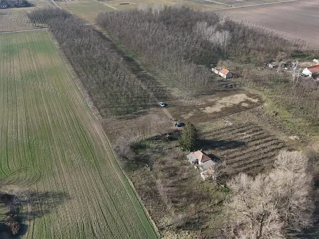 Eladó mezőgazdasági ingatlan Nyársapát 34022 nm