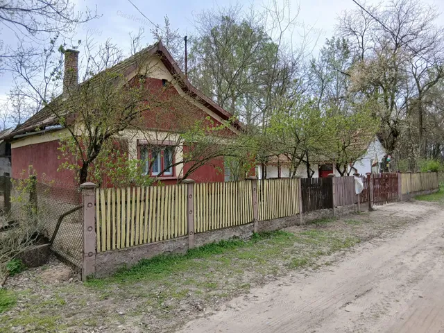 Eladó mezőgazdasági ingatlan Tápiószőlős 41 nm