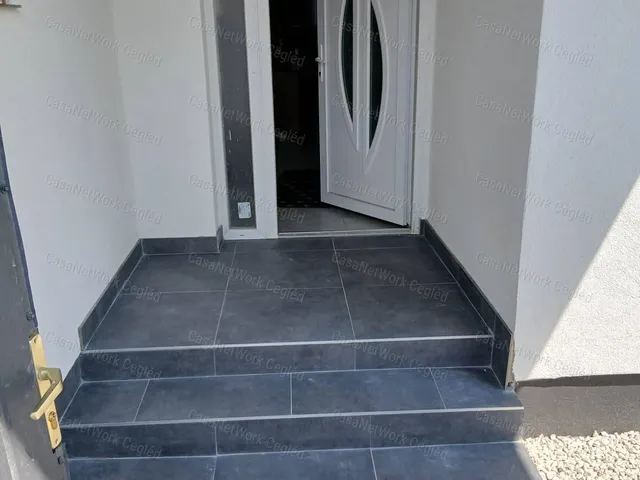 Eladó ház Cegléd 187 nm