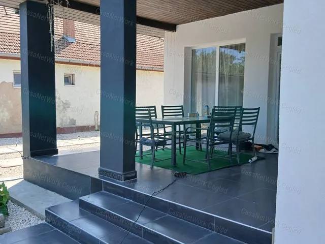 Eladó ház Cegléd 187 nm