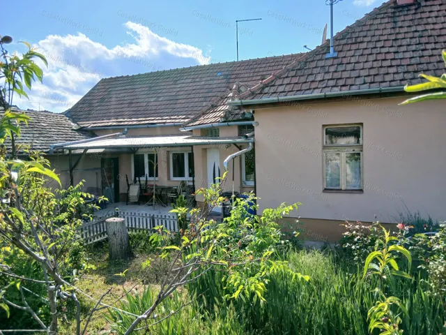 Eladó ház Cegléd 120 nm