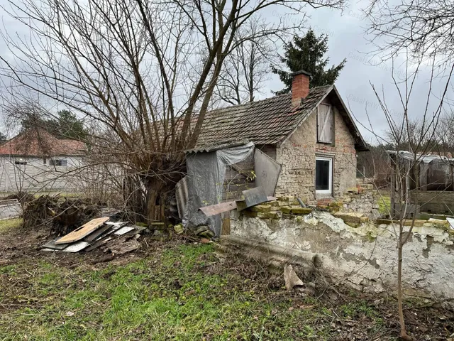 Eladó mezőgazdasági ingatlan Cegléd 37 nm