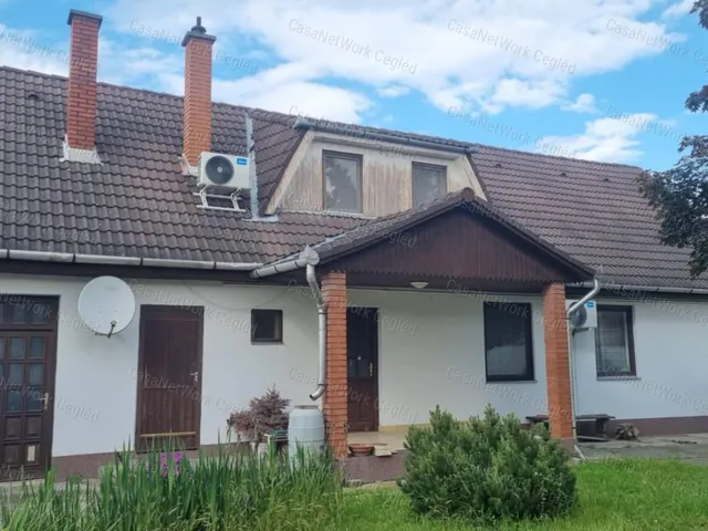 Eladó ház Cegléd 170 nm