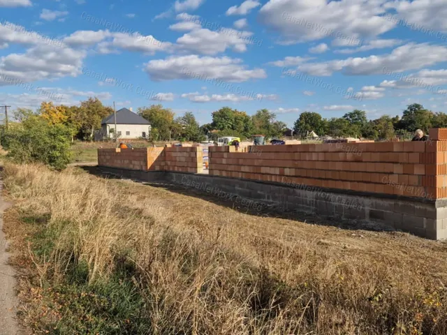 Eladó ház Újszász 65 nm