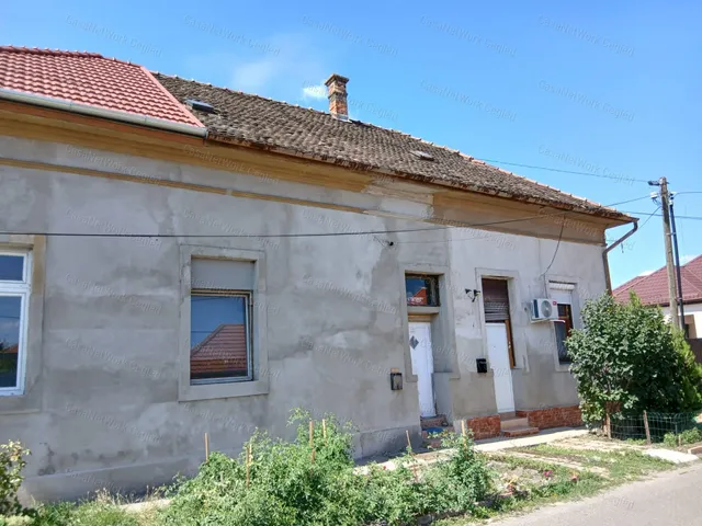 Eladó ház Cegléd 46 nm