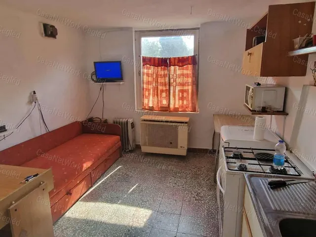 Eladó mezőgazdasági ingatlan Cegléd 20 nm