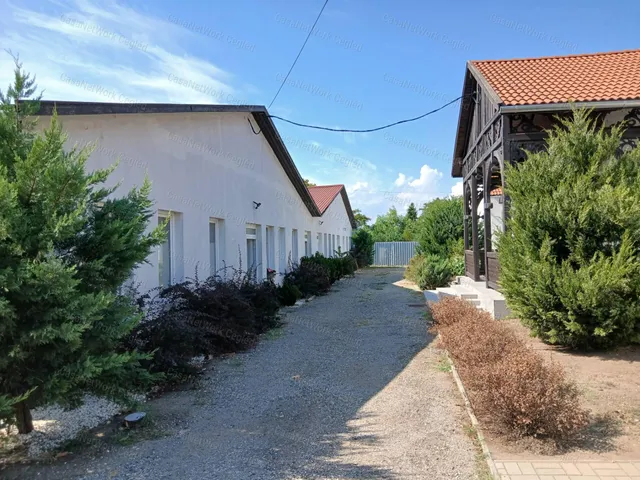 Eladó lakás Tápiószele 74 nm