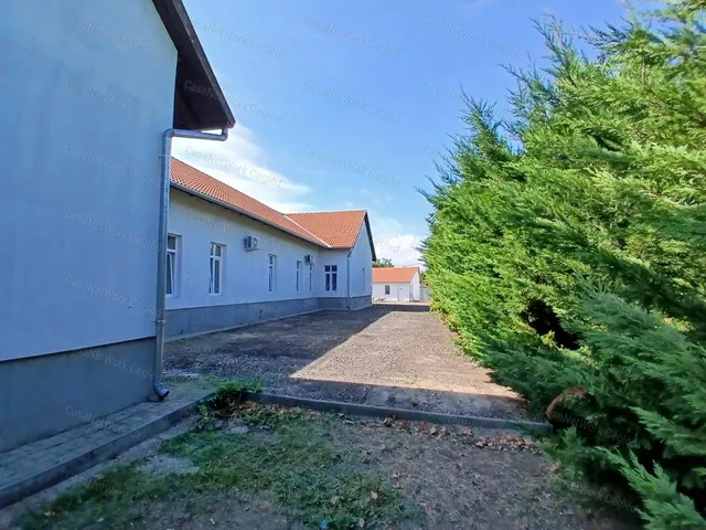 Eladó ház Tápiószele 81 nm