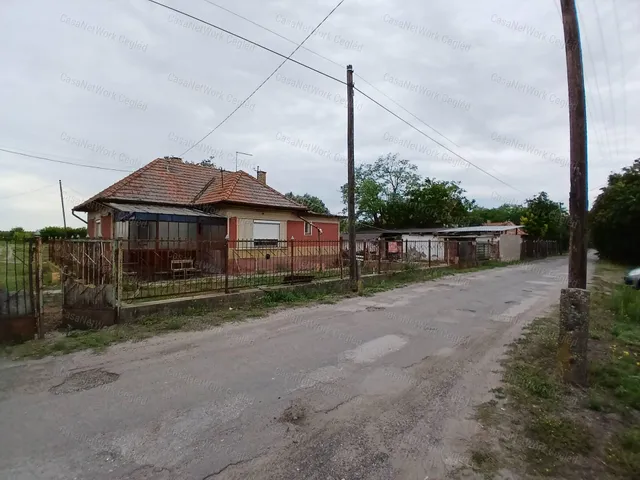 Eladó ház Cegléd 69 nm