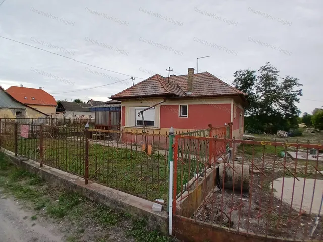Eladó ház Cegléd 69 nm