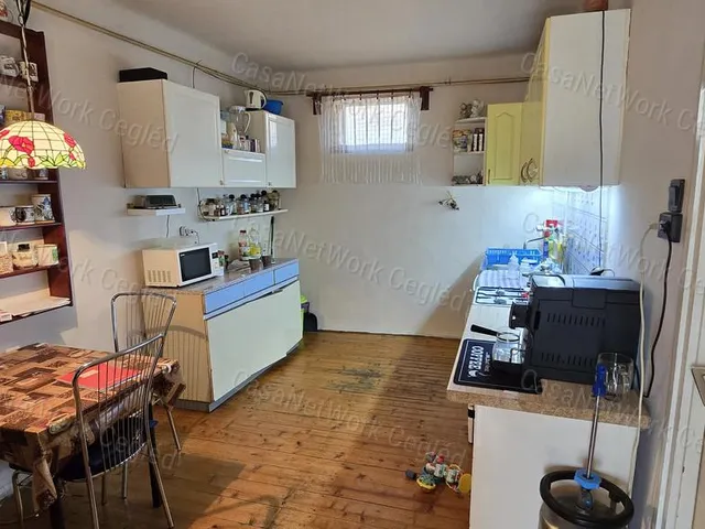 Eladó ház Cegléd 140 nm