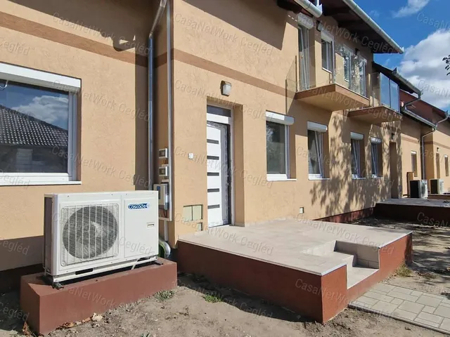 Eladó lakás Cegléd 91 nm