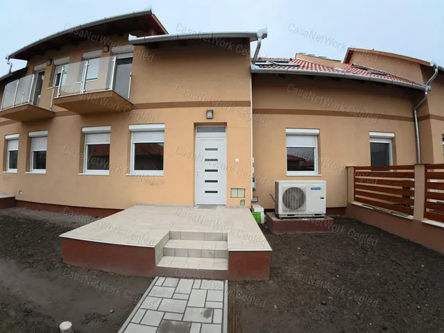 Eladó lakás Cegléd 91 nm