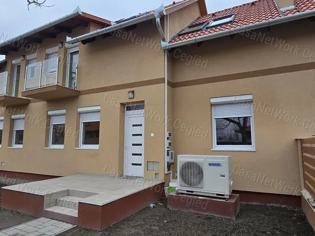 Eladó lakás Cegléd 91 nm