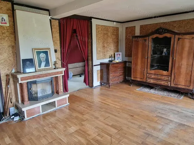 Eladó ház Törtel 180 nm