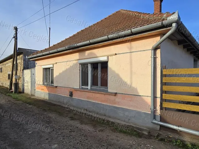 Eladó ház Cegléd 80 nm