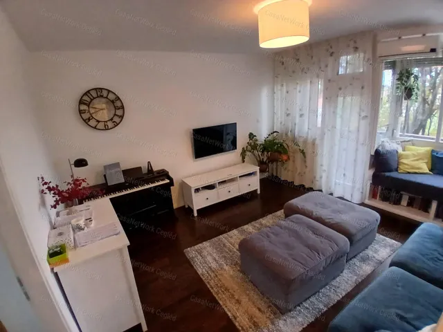 Eladó lakás Cegléd 83 nm