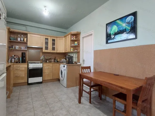 Eladó lakás Cegléd 56 nm