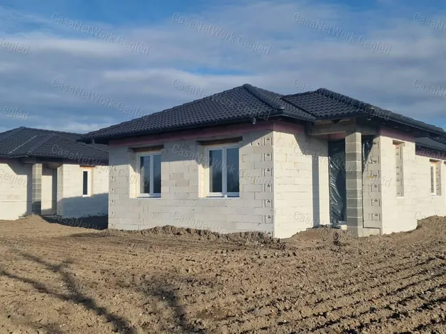 Eladó ház Cegléd 67 nm