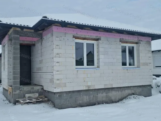 Eladó lakás Cegléd 67 nm