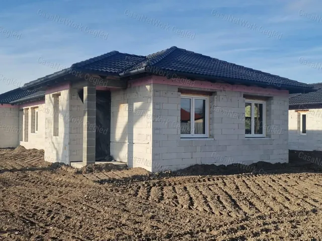 Eladó lakás Cegléd 67 nm