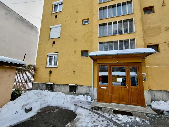 Eladó lakás Cegléd 56 nm