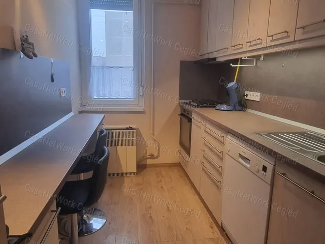 Eladó lakás Cegléd 57 nm