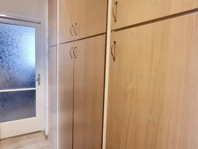 Eladó lakás Cegléd 57 nm