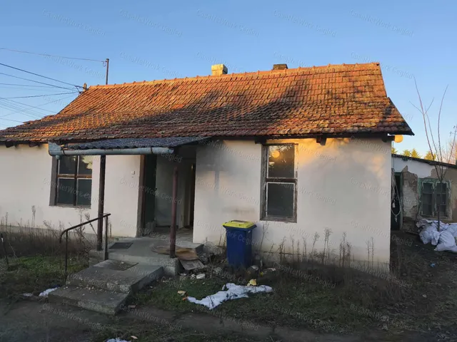 Eladó ház Tápiószele 50 nm