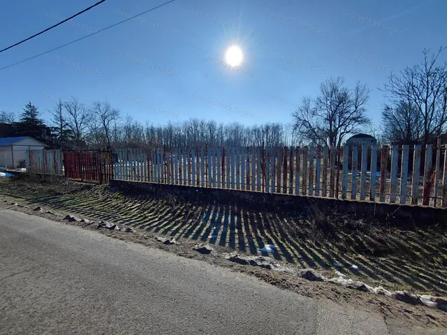 Eladó telek Tápiószőlős 1790 nm