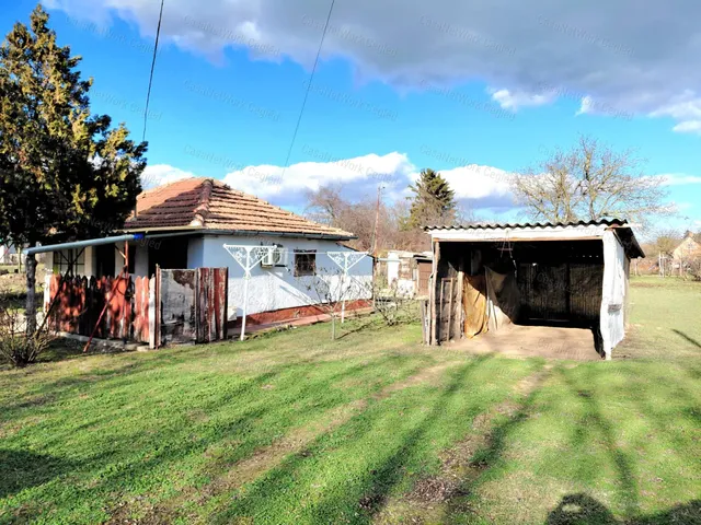 Eladó mezőgazdasági ingatlan Cegléd 25 nm