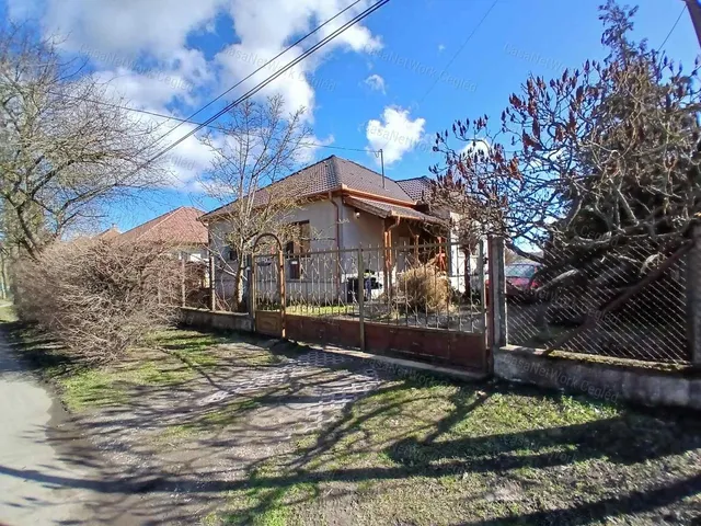 Eladó ház Farmos 90 nm