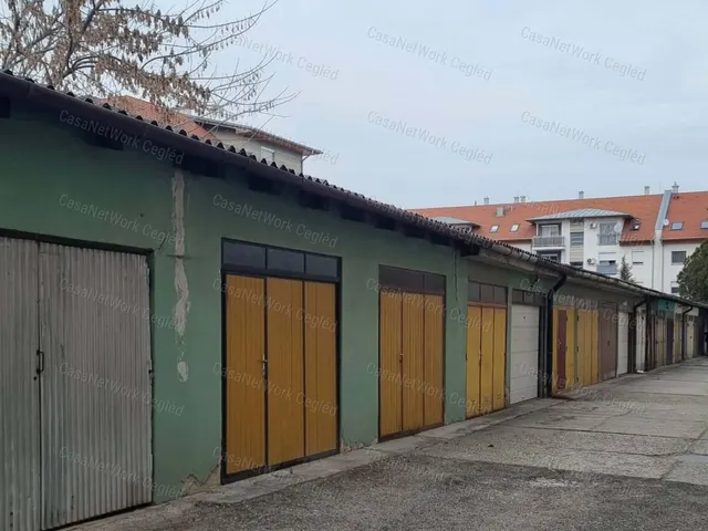 Eladó garázs Cegléd 19 nm