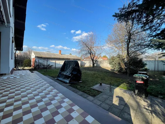 Eladó ház Újszász 214 nm