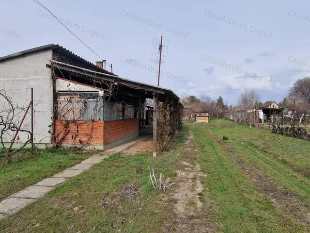 Eladó mezőgazdasági ingatlan Cegléd 55 nm