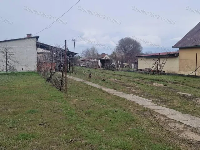 Eladó mezőgazdasági ingatlan Cegléd 55 nm