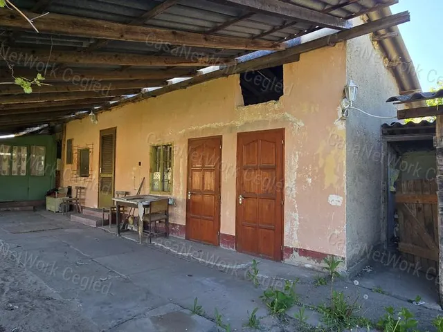 Eladó mezőgazdasági ingatlan Cegléd 55 nm
