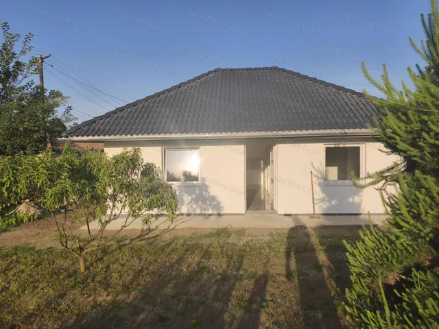 Eladó ház Tápiószele 48 nm