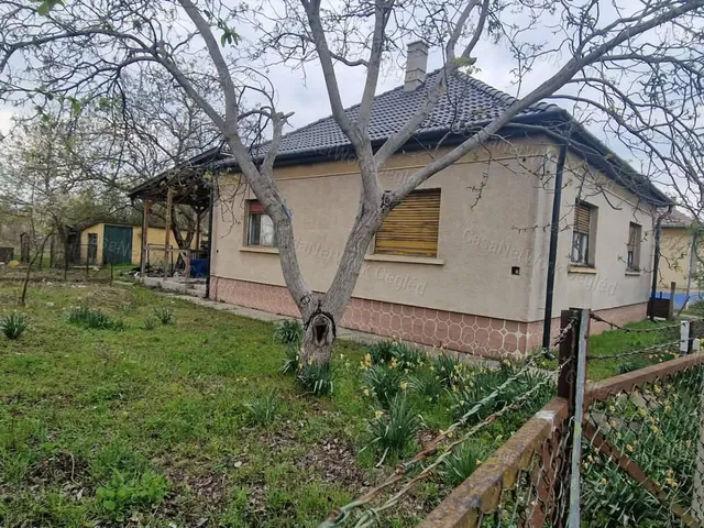 Eladó ház Újszilvás 83 nm