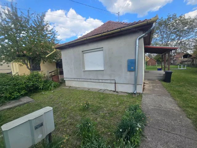 Kiadó ház Cegléd 48 nm