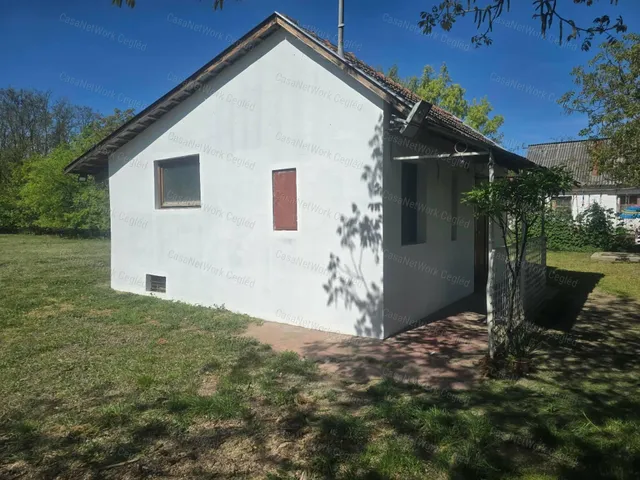 Eladó mezőgazdasági ingatlan Nagykőrös 30 nm