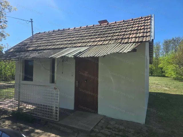 Eladó mezőgazdasági ingatlan Nagykőrös 30 nm