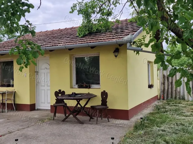 Eladó mezőgazdasági ingatlan Cegléd 40 nm