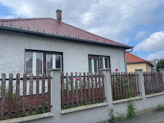 Eladó ház Szolnok 90 nm