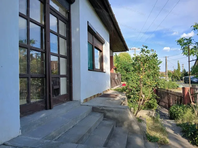 Eladó ház Cegléd 120 nm