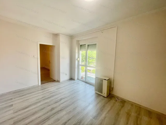 Eladó lakás Szolnok 57 nm